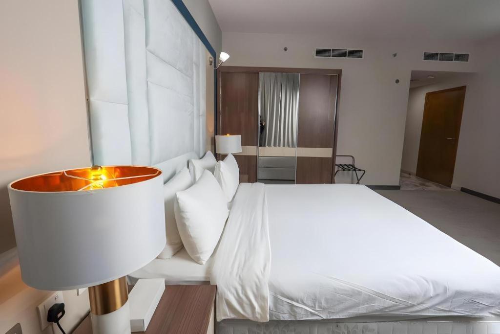 Alazmi Hotel Dubaj Zewnętrze zdjęcie