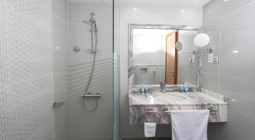 Alazmi Hotel Dubaj Zewnętrze zdjęcie