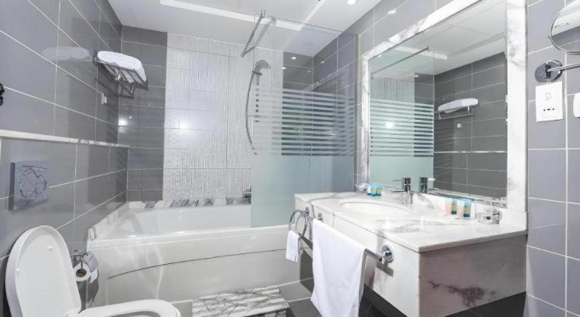 Alazmi Hotel Dubaj Zewnętrze zdjęcie